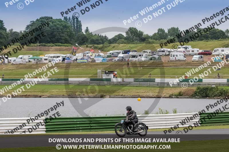 Vintage motorcycle club;eventdigitalimages;mallory park;mallory park trackday photographs;no limits trackdays;peter wileman photography;trackday digital images;trackday photos;vmcc festival 1000 bikes photographs